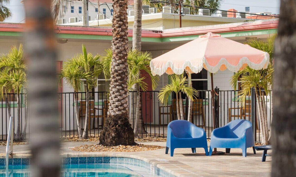 Bay Esplanade Apartment | 124 · ☀Pool✔ Kitchen✔ Beach✔ Self Checkin✔ Free Parking✔