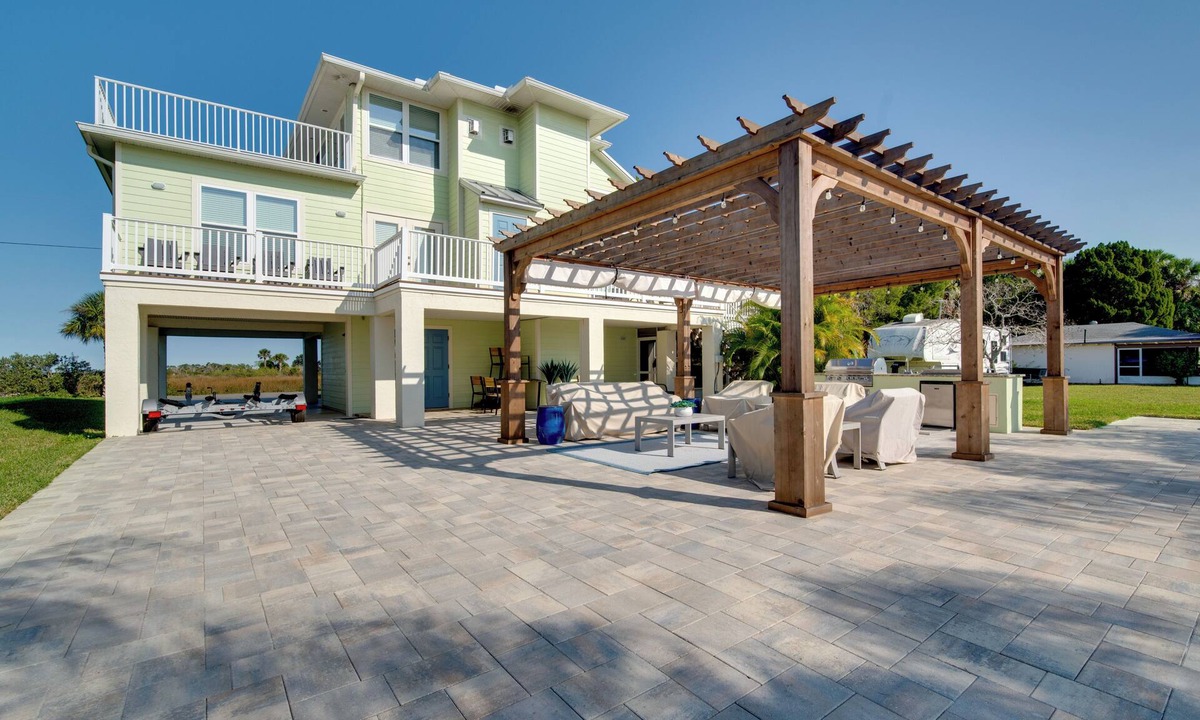 Spring Hill House | Luxe Spring Hill Home w/Patio & Dock!
