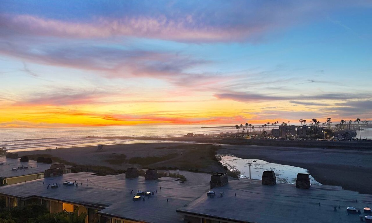 Townsite Condo | Panoramic Ocean View. Luxury Remodel! Washer and Dryer in condo. G313 North Coast Village