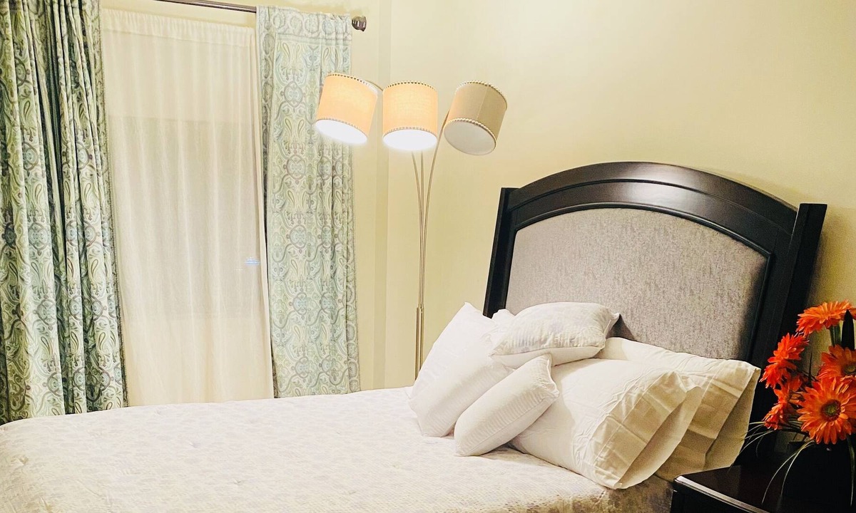 Malden Apartment | "StayUnique"
