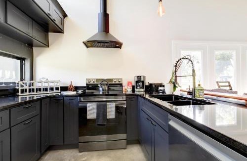 Clermont House | Black Sheep Hideaway Modern Countryside Serenity