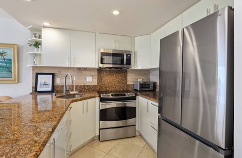 Waikiki Condo | Breathtaking Ocean and Yacht Harbor Views! #1482