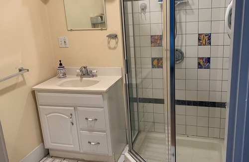 Sanford Apartment | Charming downtown studio in lovely Sanford with AC and private bathroom