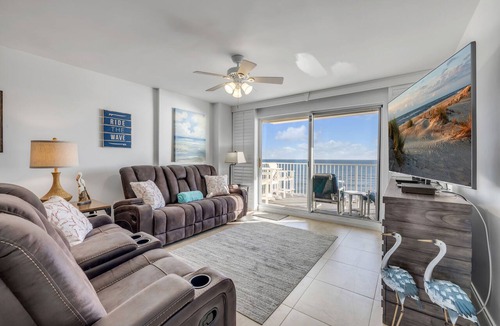 Seawinds Condo Condo | 🌊 Direct Oceanfront 2/2 | Large Private Balcony | Heated Pool ♨️ & Garage Parking