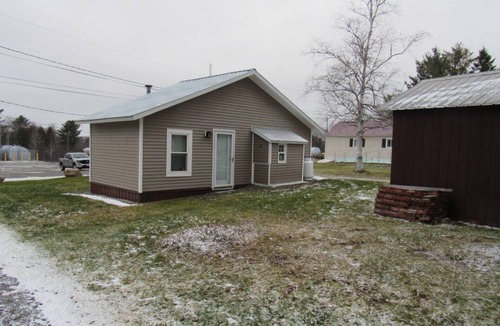 Jackman House | Direct trail head access!