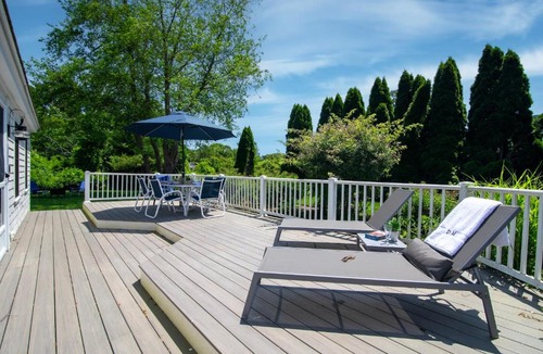 Northwest Harwich House | Large Deck Fire Pit Dog Friendly Near Beach - Sleeps 10