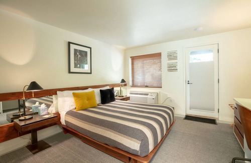 Green Mountain Falls House | Little Beaver Inn