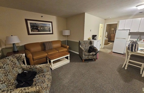 Ogunquit Hotel | Location Location 1-bedroom hotel Ogunquit @ Inn Seasons Resort