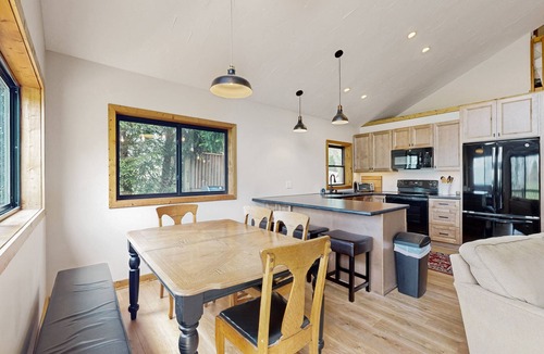 Seven Devils Ski Chalet | Mountain Bliss: Secluded Chalet with mountain views, Seven Devils, NC