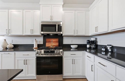Eagle House | Near Eagle Island | Pool | 2 King Beds | Parking | Smart TV