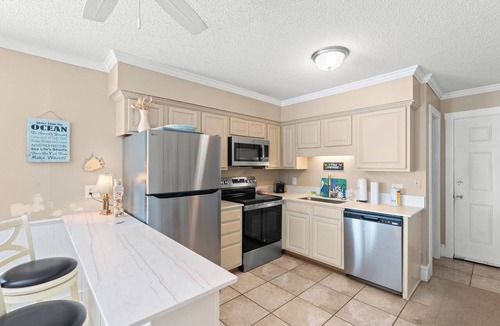 Myrtle Beach Condo | Outstanding ocean front views in fabulous beach condo location!