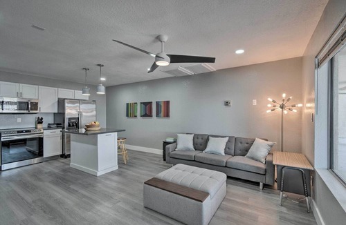 Apache Junction Condo | Pool! Couples Haven 1 Mi to Dtwn Apache Junction