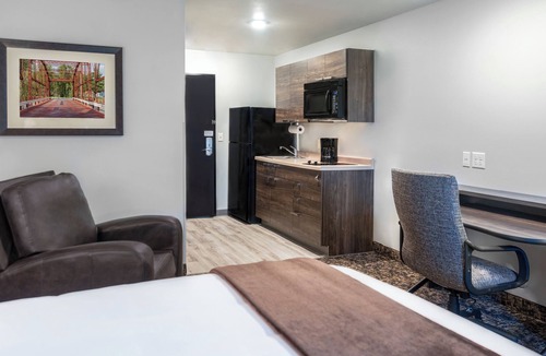 Randolph Center Hotel | Relaxing Randolph Retreat | Close to Trails, Free Parking w/Kitchen