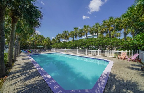 Navarre Beach House | Steps 2 Beach + Private Pool + 2 Kng Bed Soundside