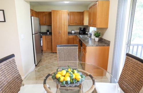 Anona Apartment | Sunnyside Palms - 2BR, Poolside, 5 min to Beach
