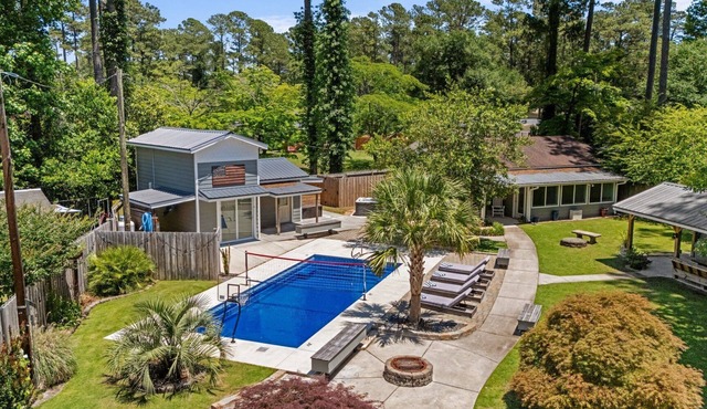 Exclusive Property with Pool, Hot Tub, and Gym