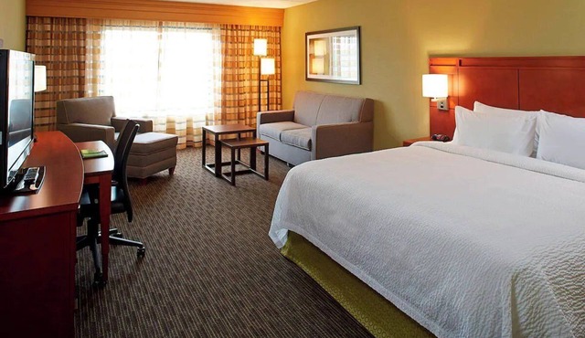 King | Marriott Ithaca | Free Airport Shuttle, Cornell Minutes, Indoor Pool