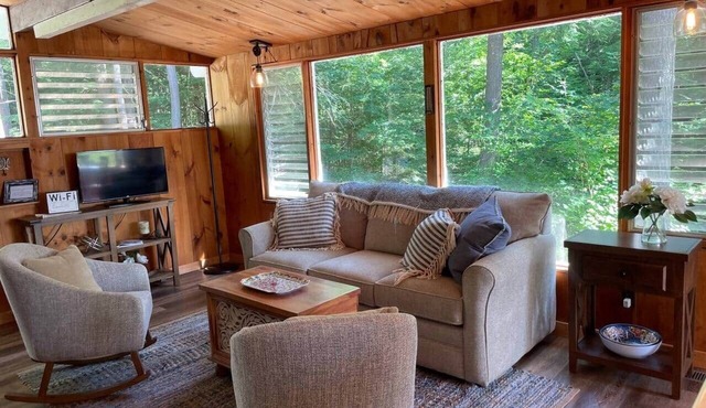 Meredith streamside cottage next to beach