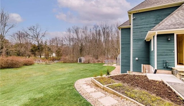 Quiet, cozy studio apartment on premier street near Yale & Quinnipiac