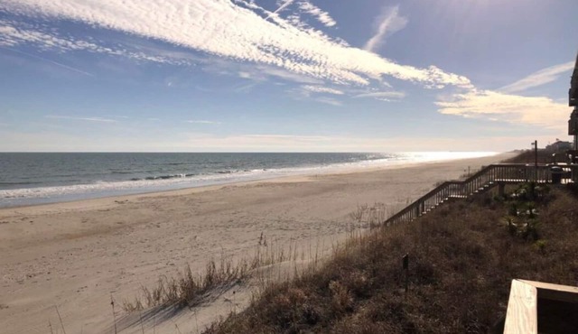 Updated OCEANFRONT Queen's Grant 3 Bedroom-Pool, Boat Ramp, Dock, Sleeper Sofa