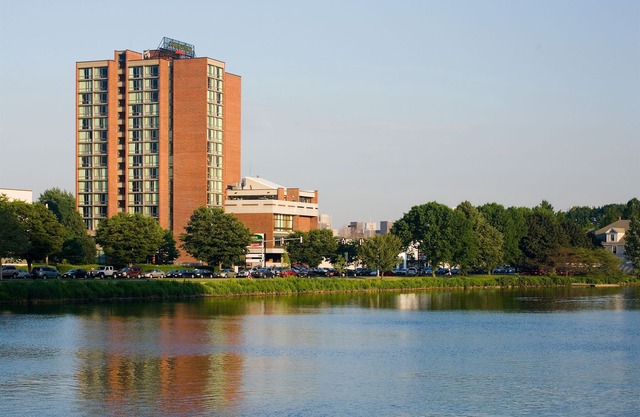 Courtyard by Marriott Boston Cambridge