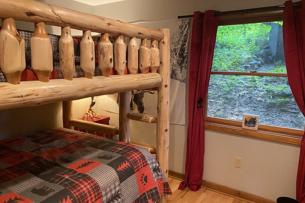 Photo of Bedroom in Indian Lake