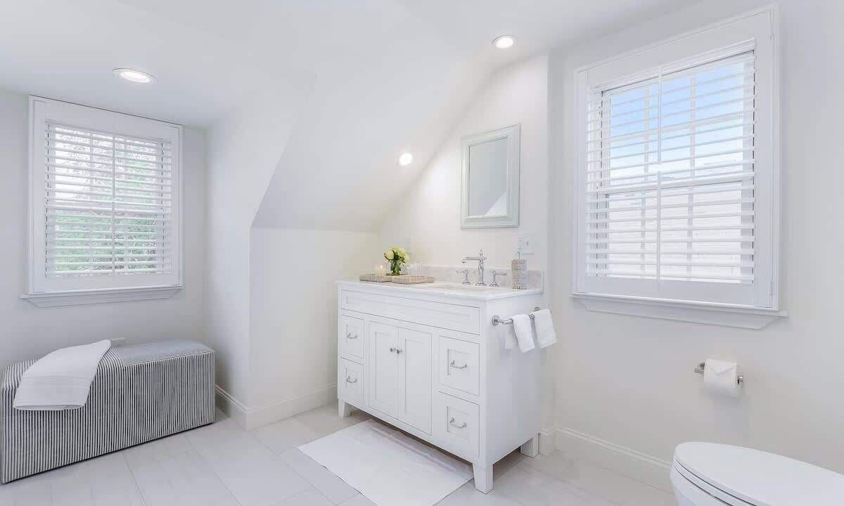 Photo of Bathroom in Black Rock Historic District