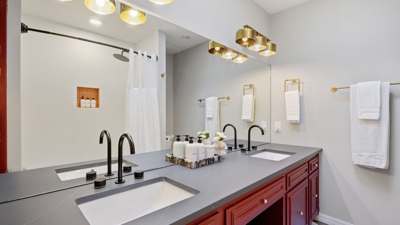 Photo of Bathroom in Albuquerque