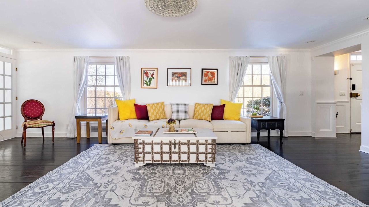 Photo of Livingroom in Easton