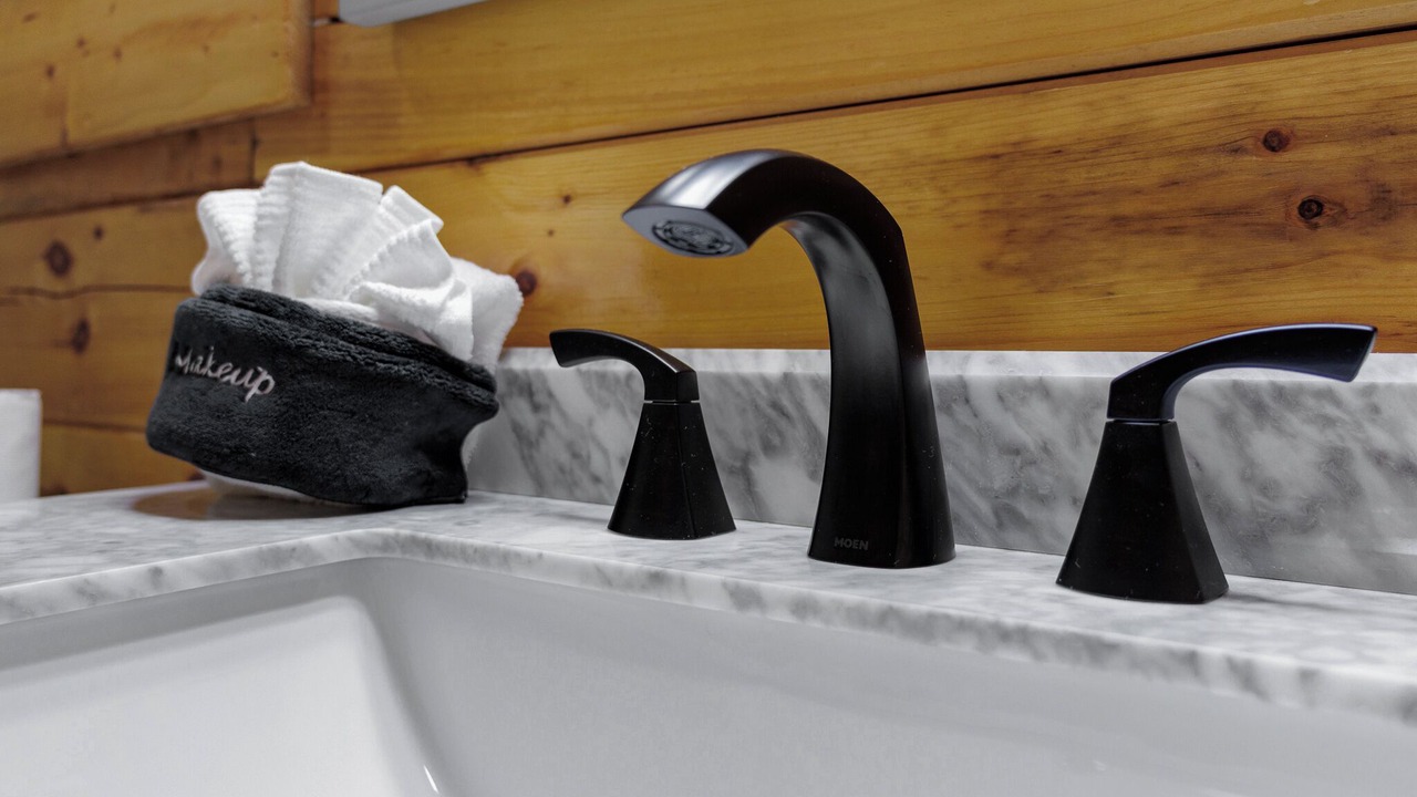 Photo of Bathroom in Black Bear Falls