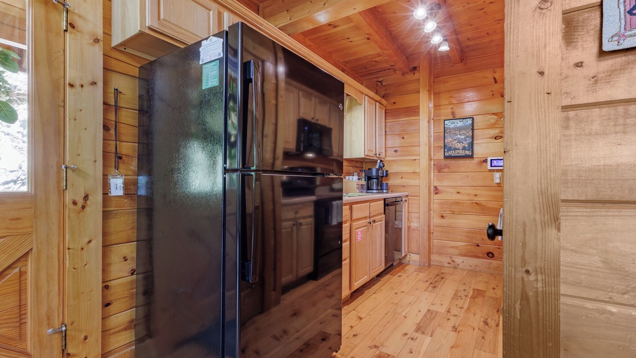 Photo of Kitchen in Black Bear Falls