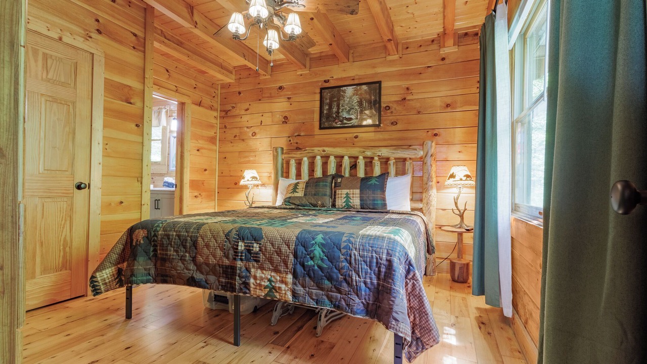 Photo of Bedroom in Black Bear Falls