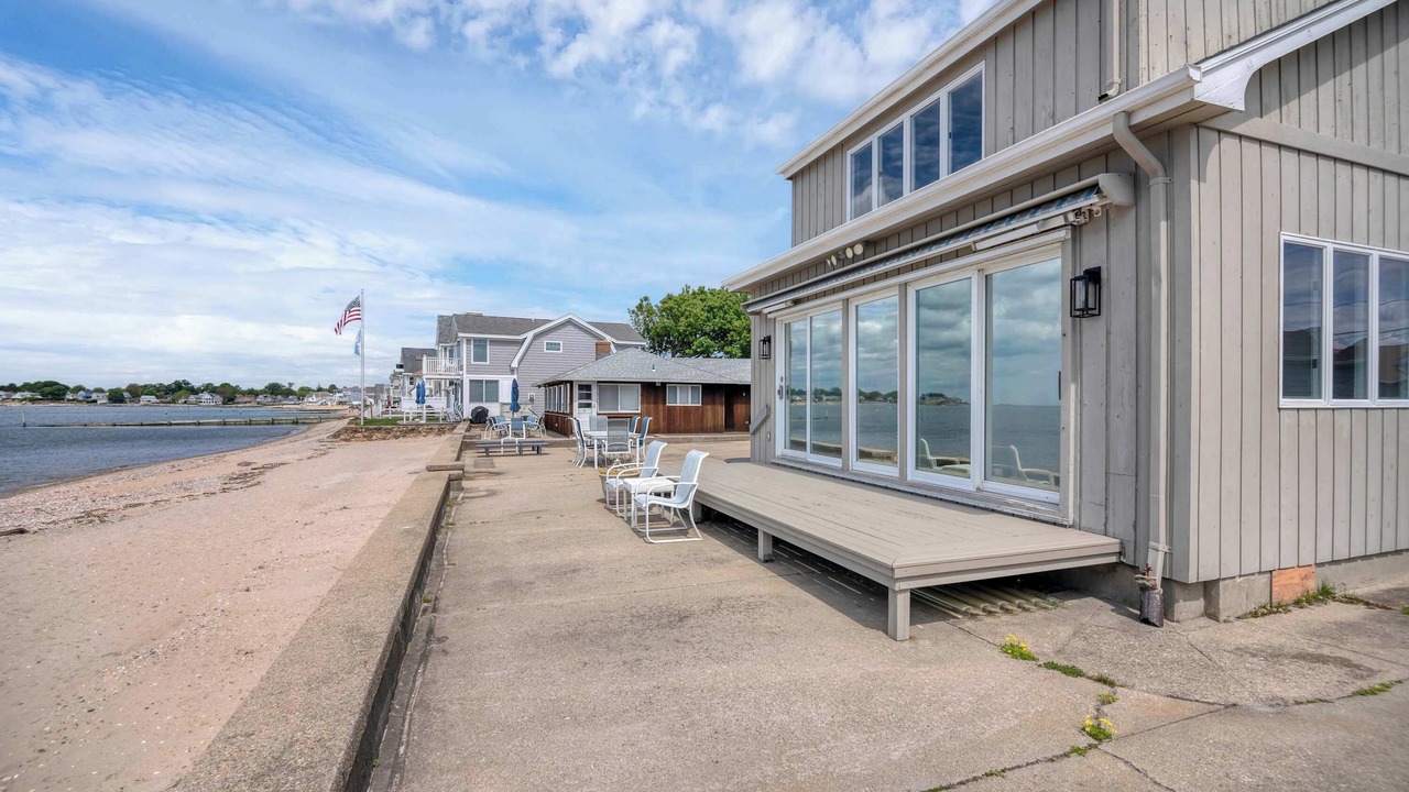 Photo of Patio Balcony in Saybrook Manor