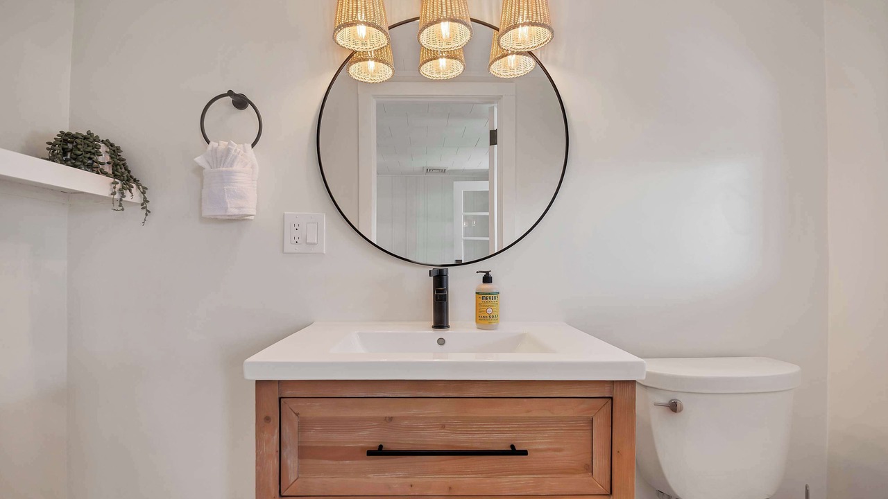 Photo of Bathroom in Saybrook Manor