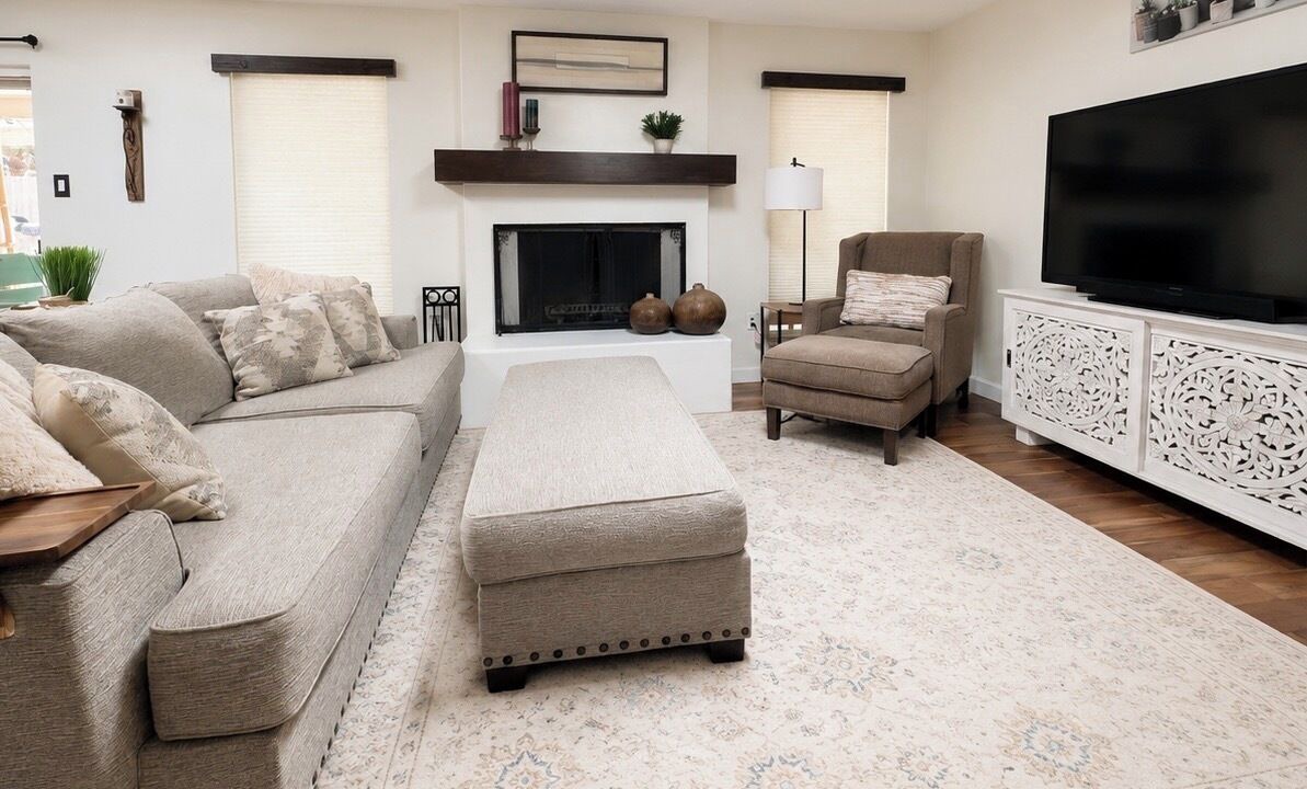 Photo of Livingroom in Paradise Hills Civic