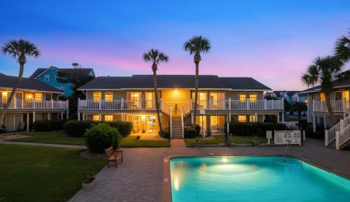 Three-Bedroom Vacation Home 